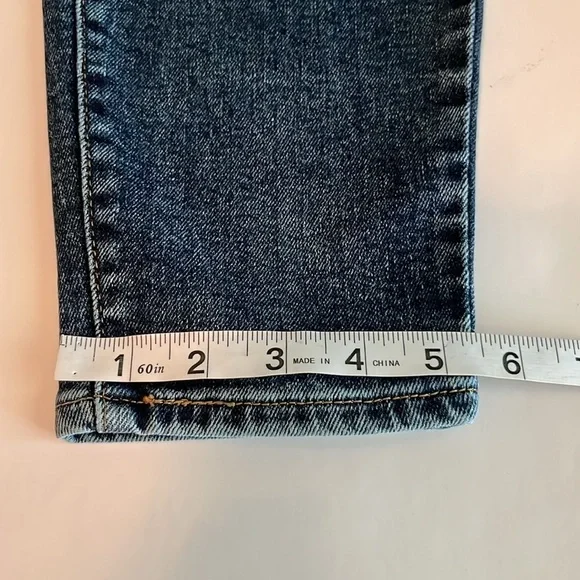 Levi’s Silver Tab Mom Jean Relaxed Fit High Rise Size 27 - Picture 8 of 16